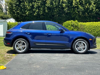 2025 Porsche Macan Base