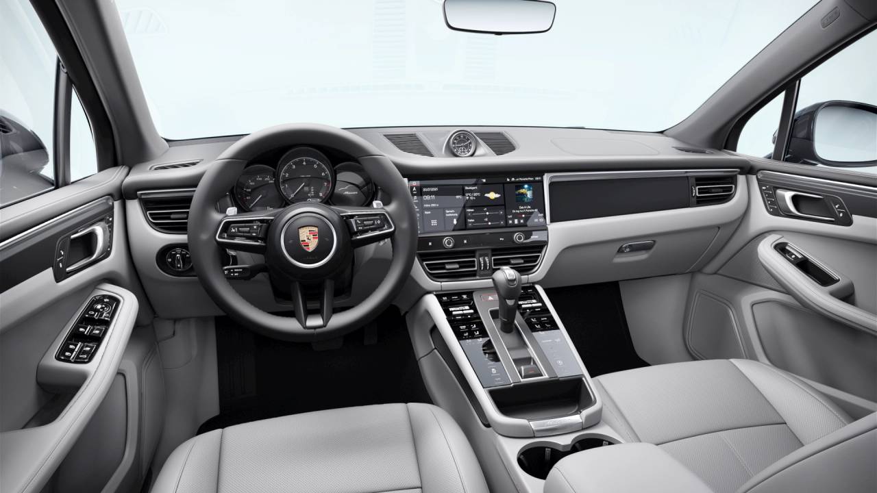 2025 Porsche Macan Base