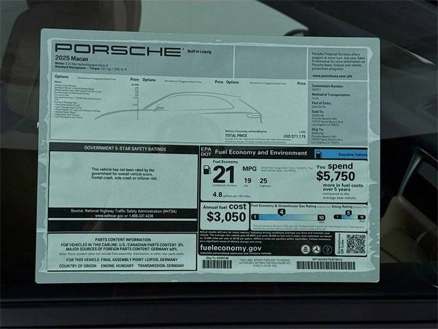 2025 Porsche Macan Base