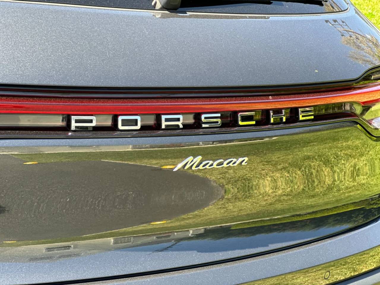 2025 Porsche Macan Base