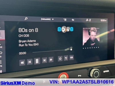 2025 Porsche Macan Base