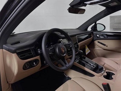2025 Porsche Macan Base