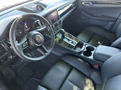2025 Porsche Macan Macan