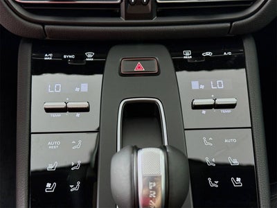 2025 Porsche Macan Macan