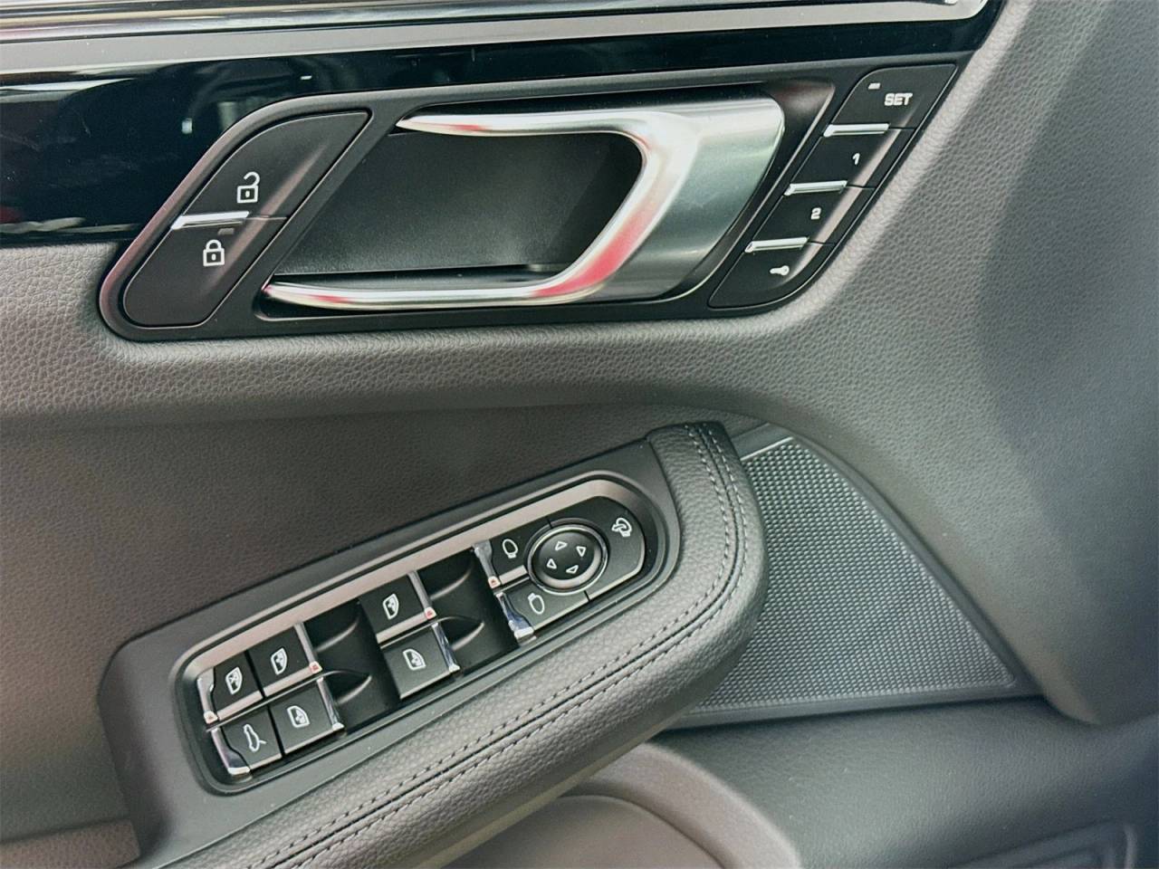 2025 Porsche Macan Macan