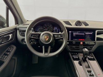 2025 Porsche Macan Macan