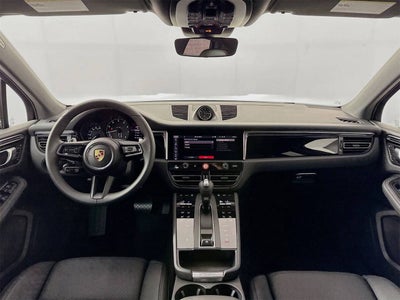 2025 Porsche Macan Macan