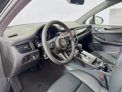 2025 Porsche Macan Macan