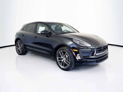 2025 Porsche Macan Base