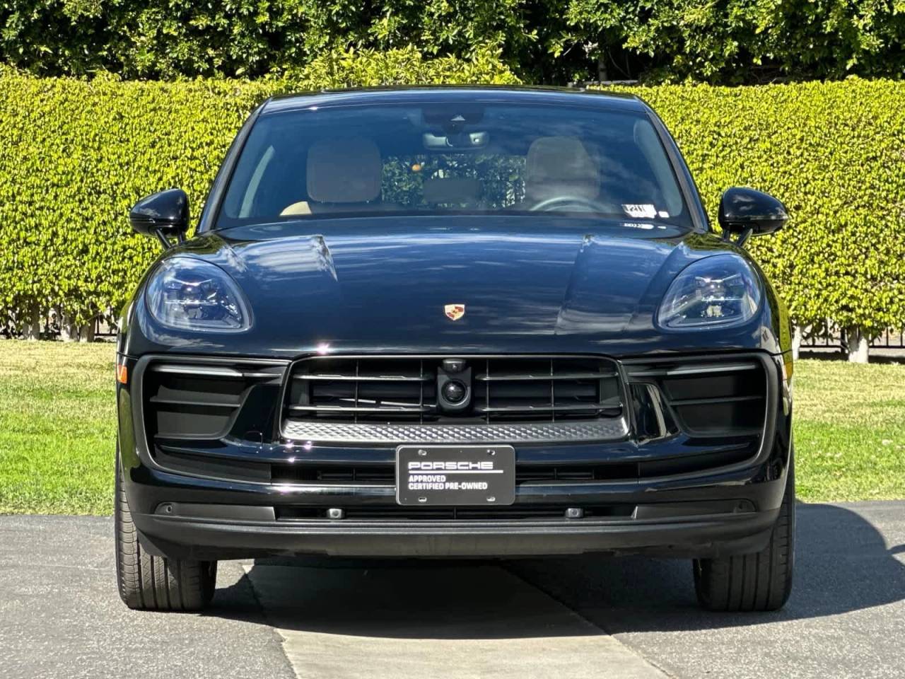 2025 Porsche Macan AWD