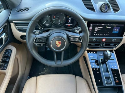 2025 Porsche Macan AWD