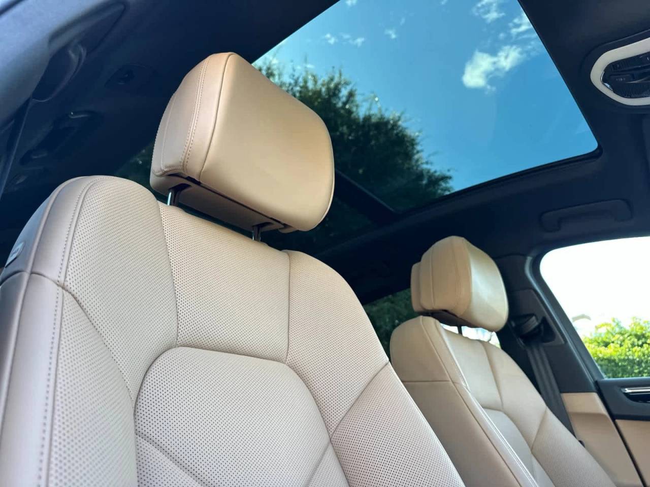 2025 Porsche Macan AWD