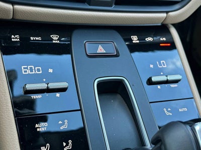 2025 Porsche Macan AWD