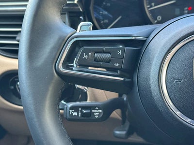 2025 Porsche Macan AWD
