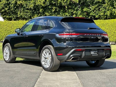 2025 Porsche Macan AWD