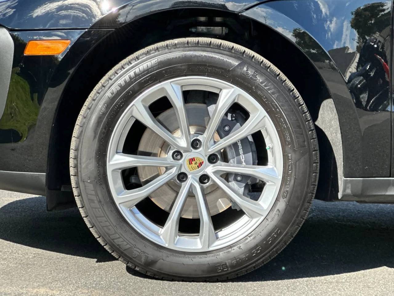 2025 Porsche Macan AWD