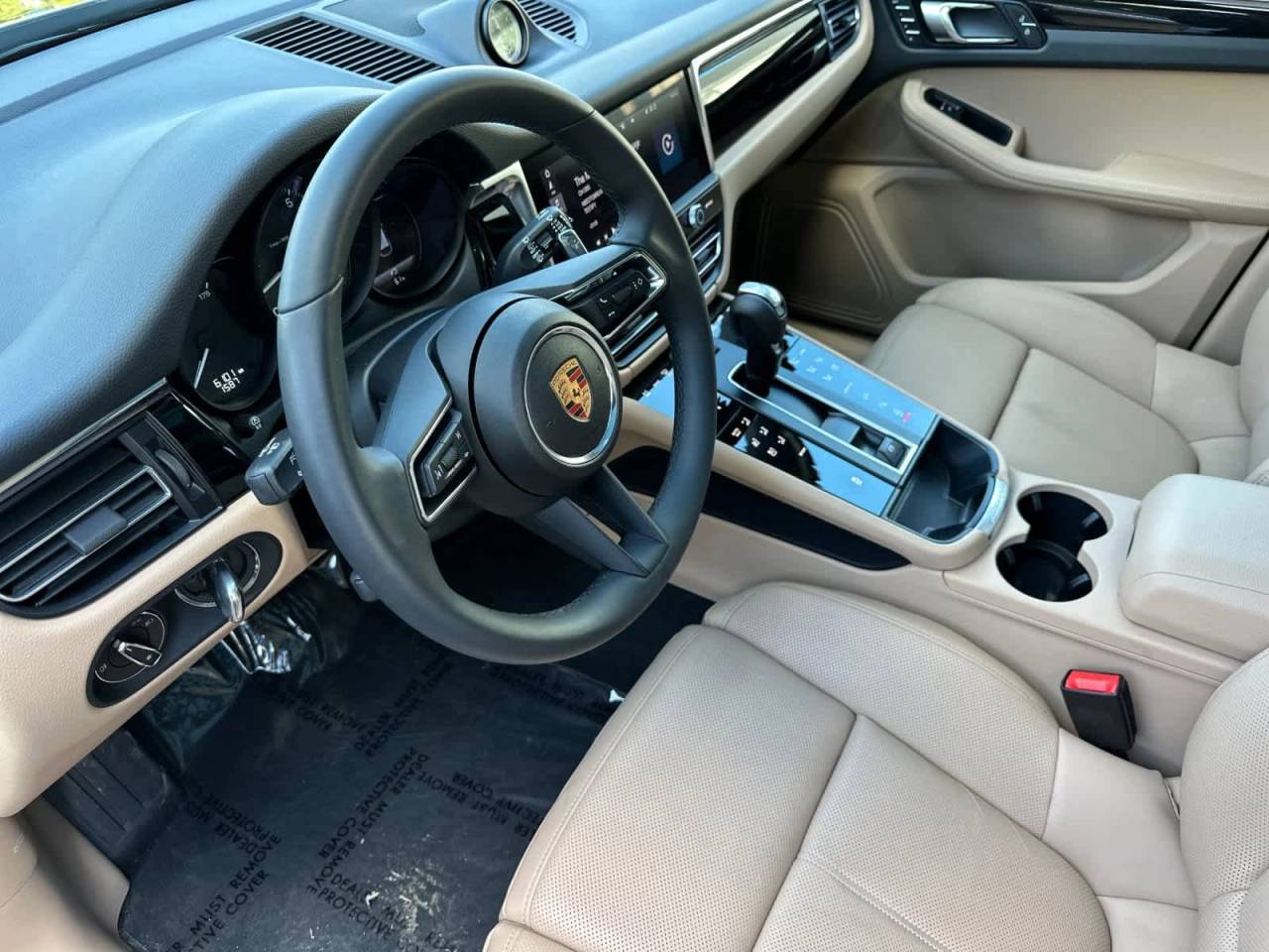2025 Porsche Macan AWD