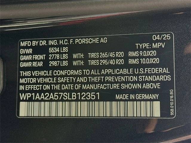 2025 Porsche Macan Base