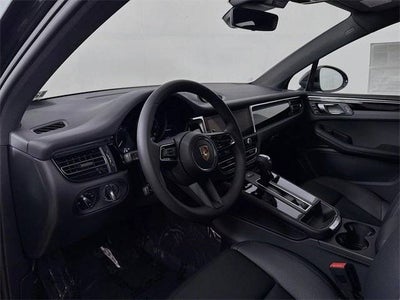 2025 Porsche Macan Base