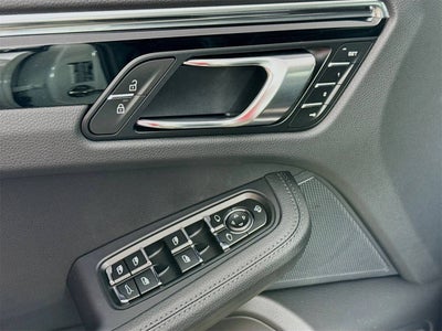 2025 Porsche Macan Macan