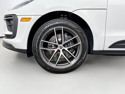 2025 Porsche Macan Macan