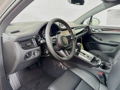 2025 Porsche Macan Macan