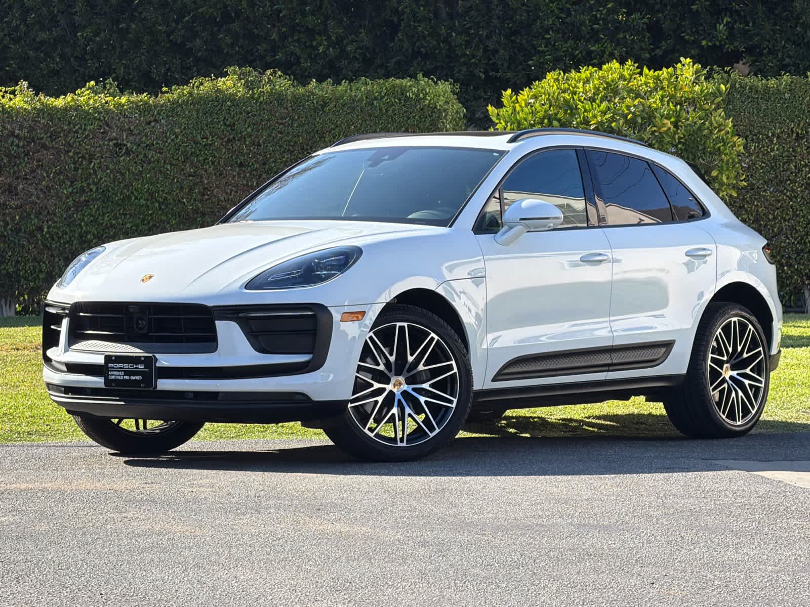 2026 Porsche Macan Macan