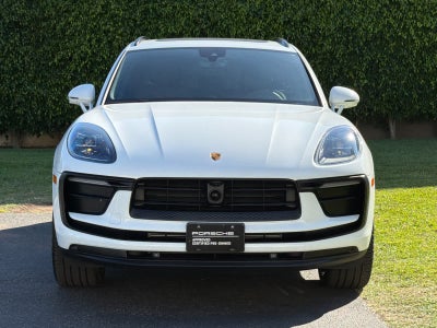 2026 Porsche Macan Macan