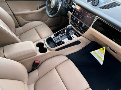 2026 Porsche Macan AWD