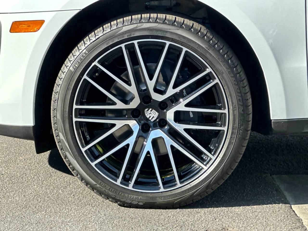 2026 Porsche Macan AWD