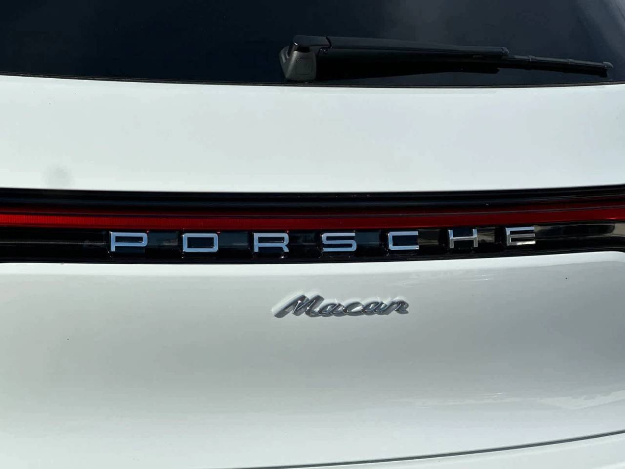 2026 Porsche Macan AWD