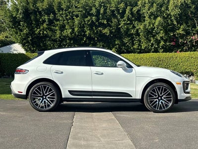2026 Porsche Macan AWD