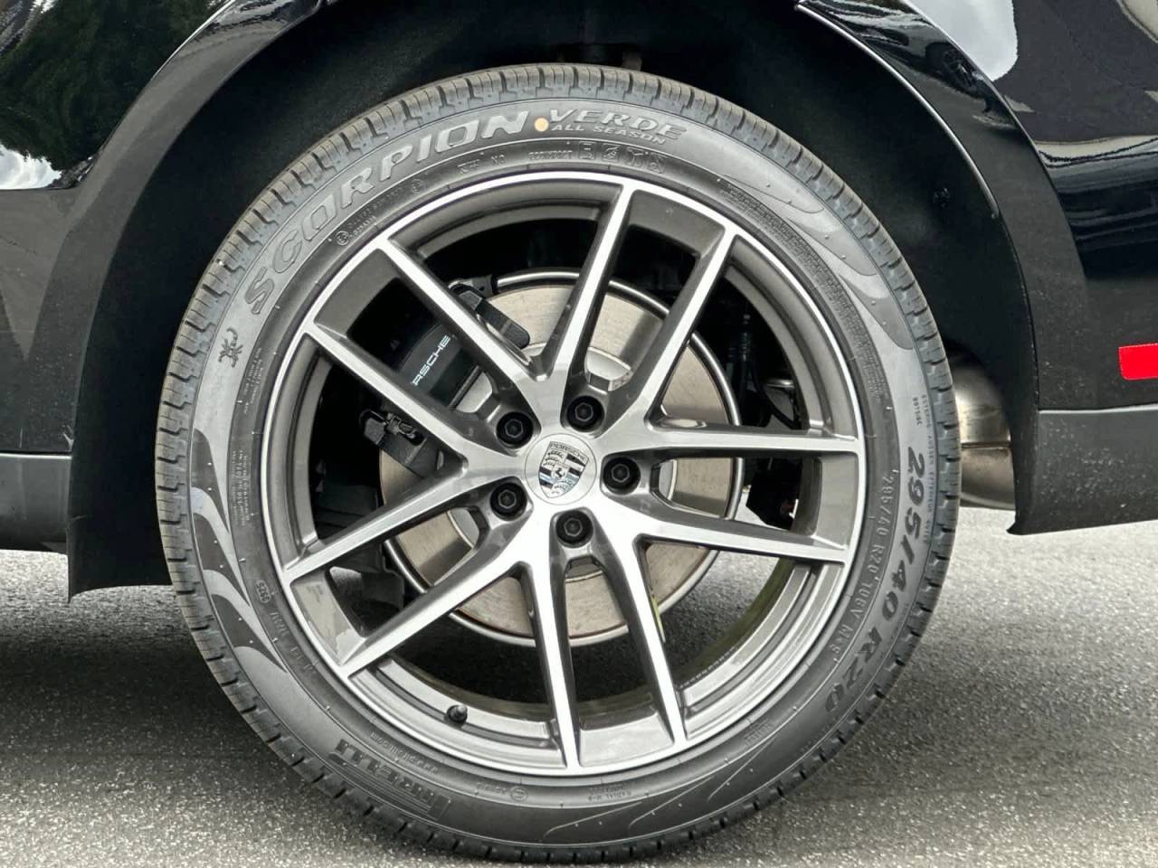 2026 Porsche Macan Base