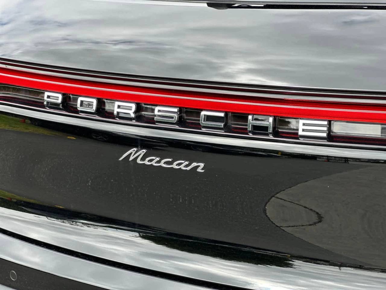 2026 Porsche Macan Macan