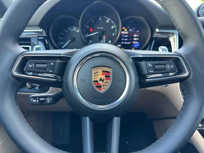 2026 Porsche Macan Base