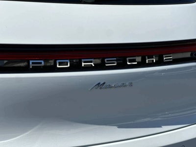 2026 Porsche Macan Base