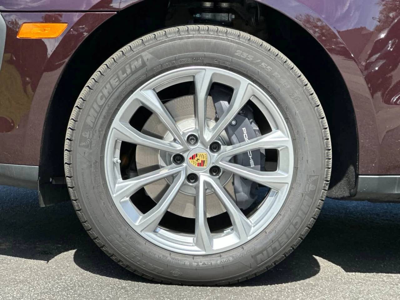 2026 Porsche Macan Base