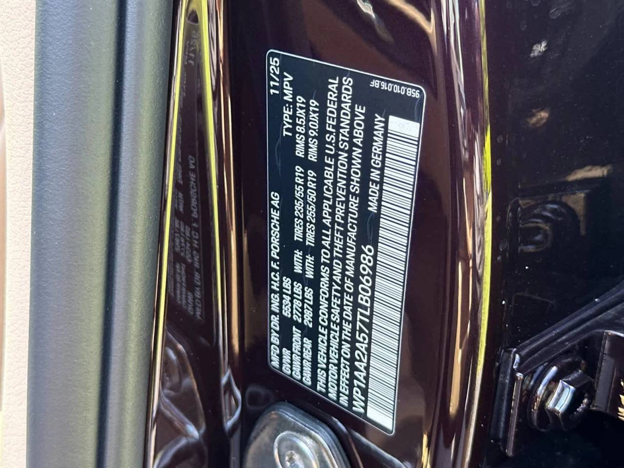 2026 Porsche Macan Base