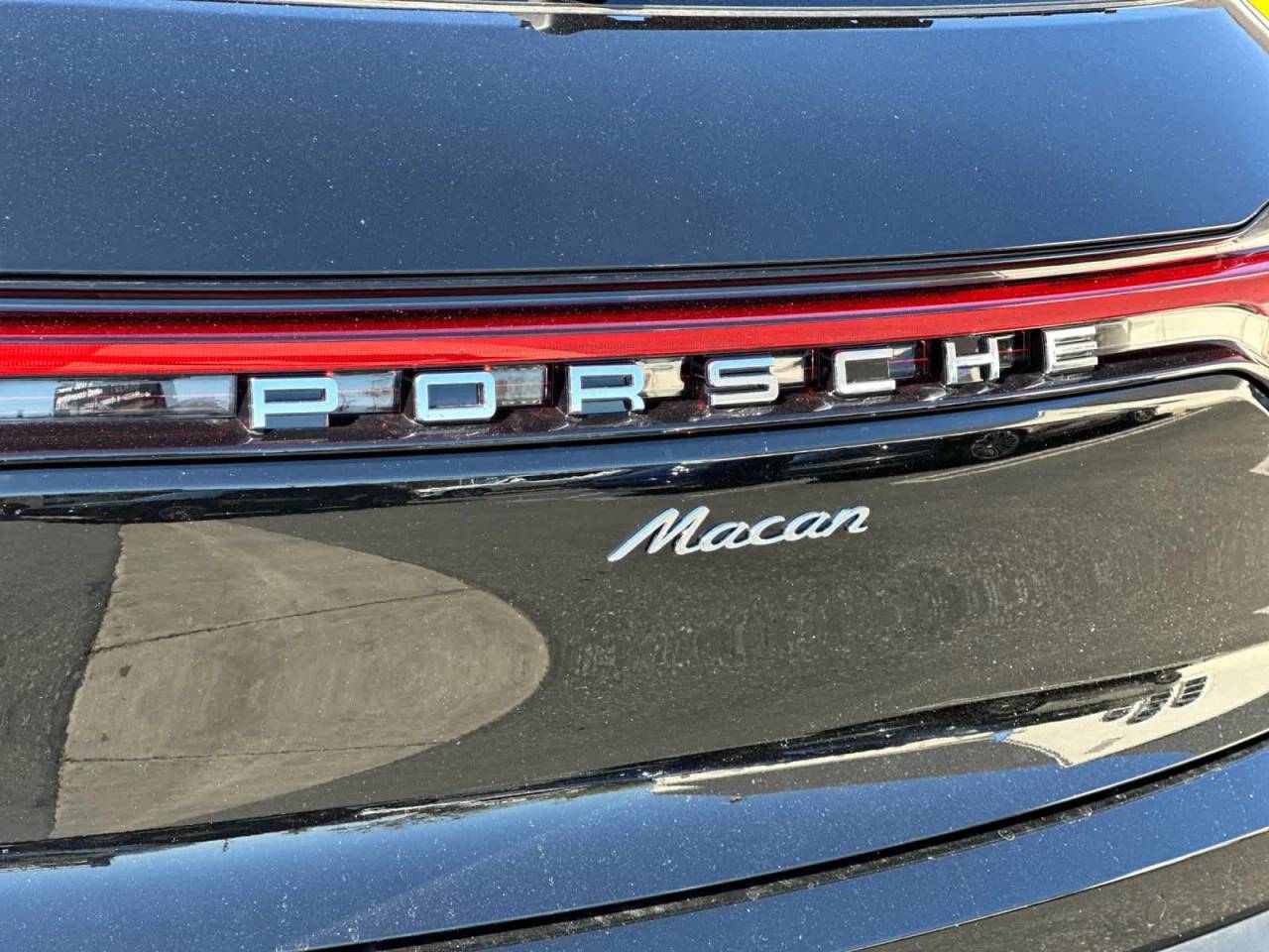 2026 Porsche Macan Base