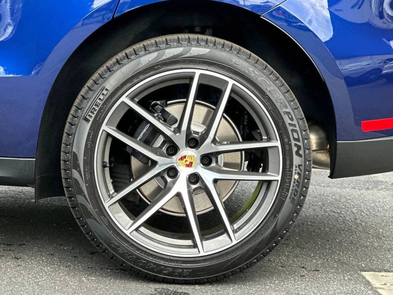 2026 Porsche Macan Base