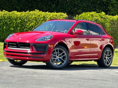 2026 Porsche Macan Base
