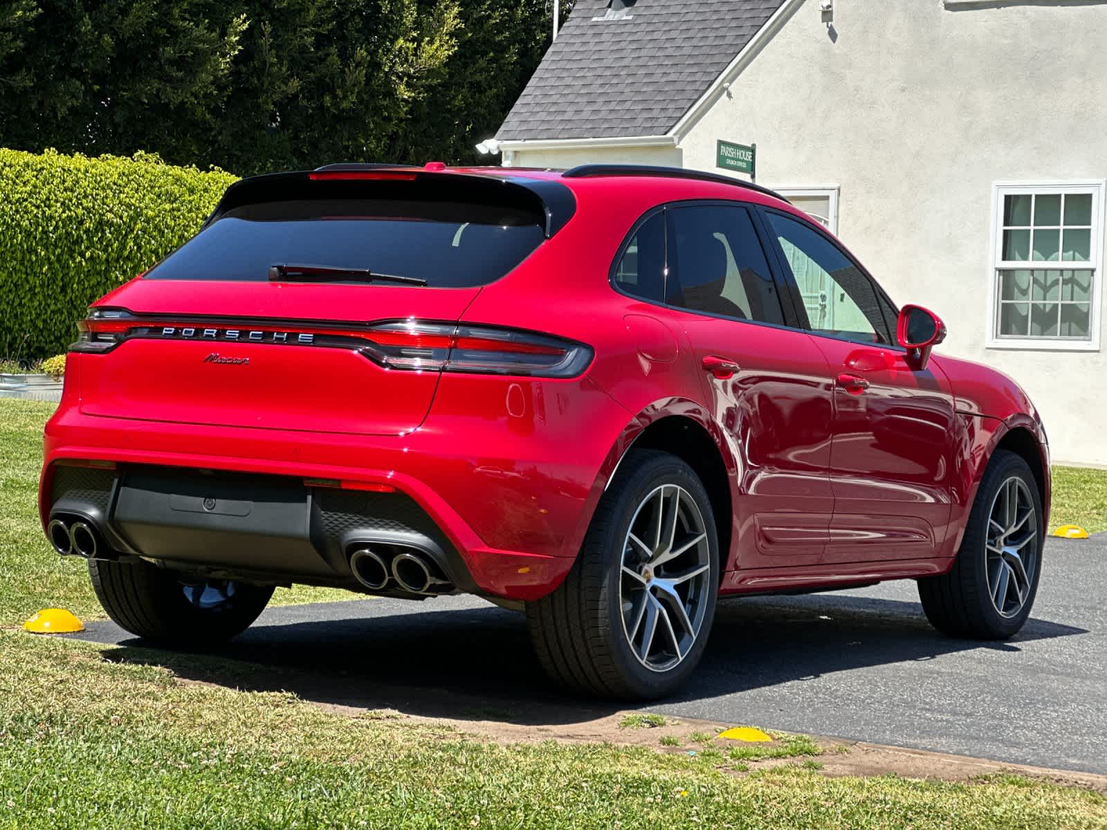 2026 Porsche Macan Base