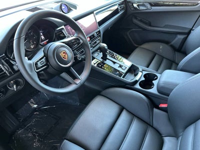 2026 Porsche Macan Macan