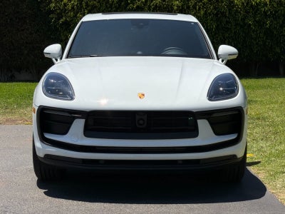 2026 Porsche Macan Macan