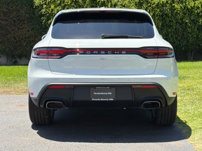 2026 Porsche Macan Macan