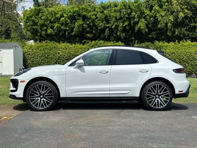 2026 Porsche Macan Macan