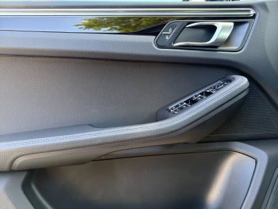 2021 Porsche Macan Macan