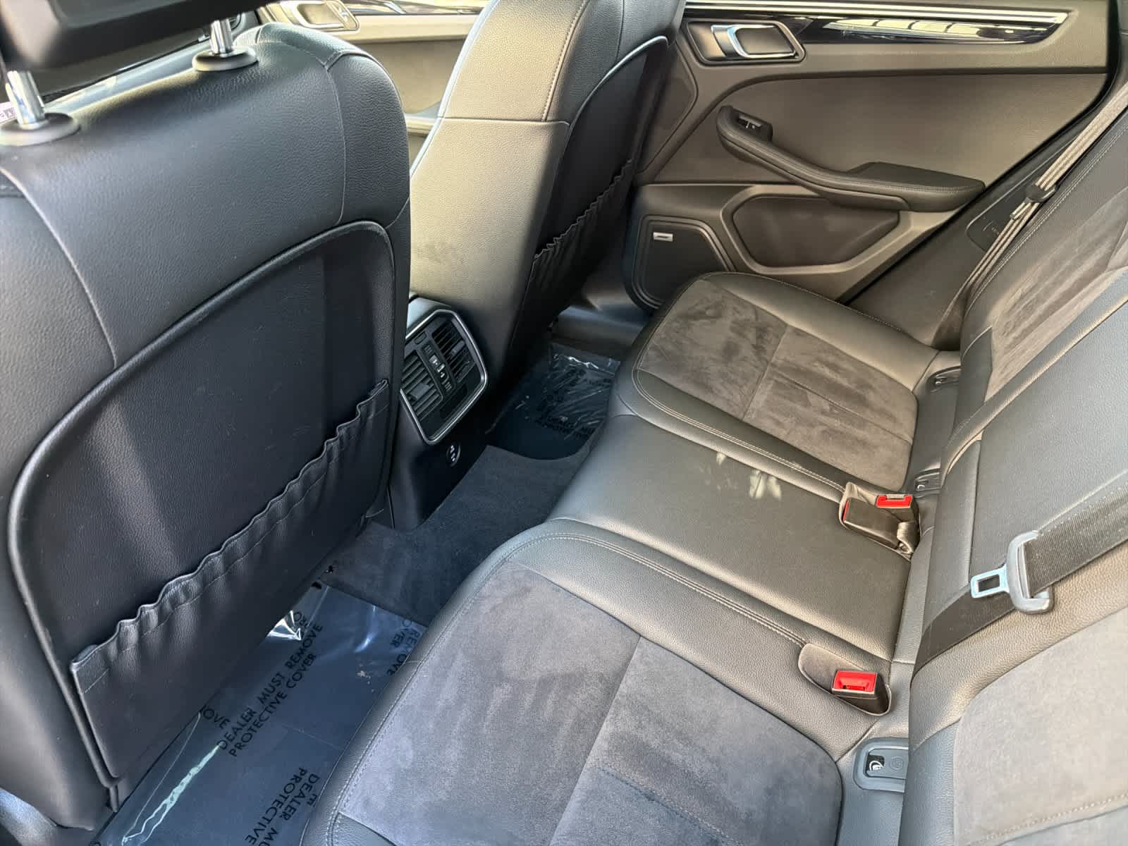 2021 Porsche Macan Macan