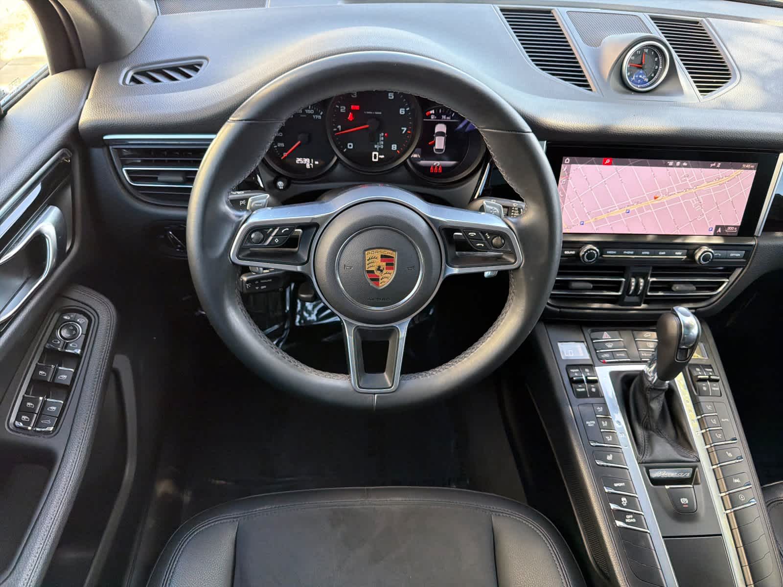 2021 Porsche Macan Macan