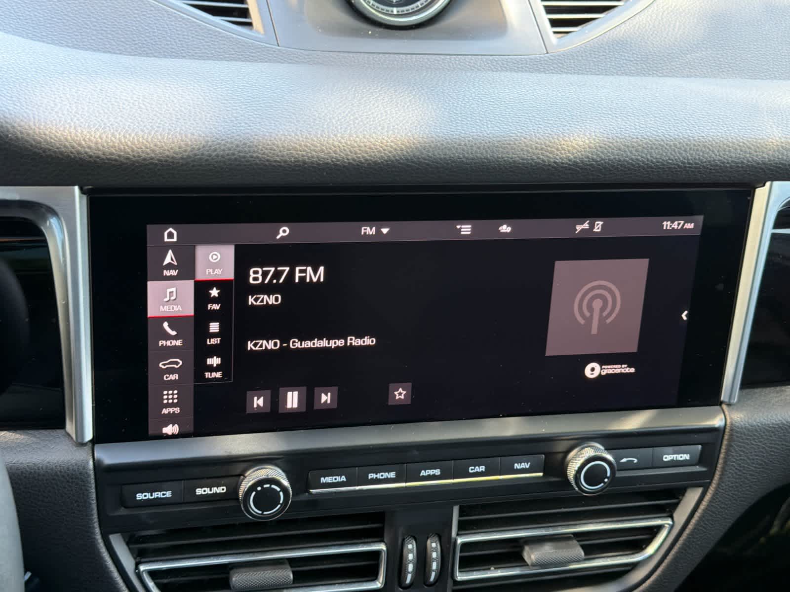 2021 Porsche Macan Macan